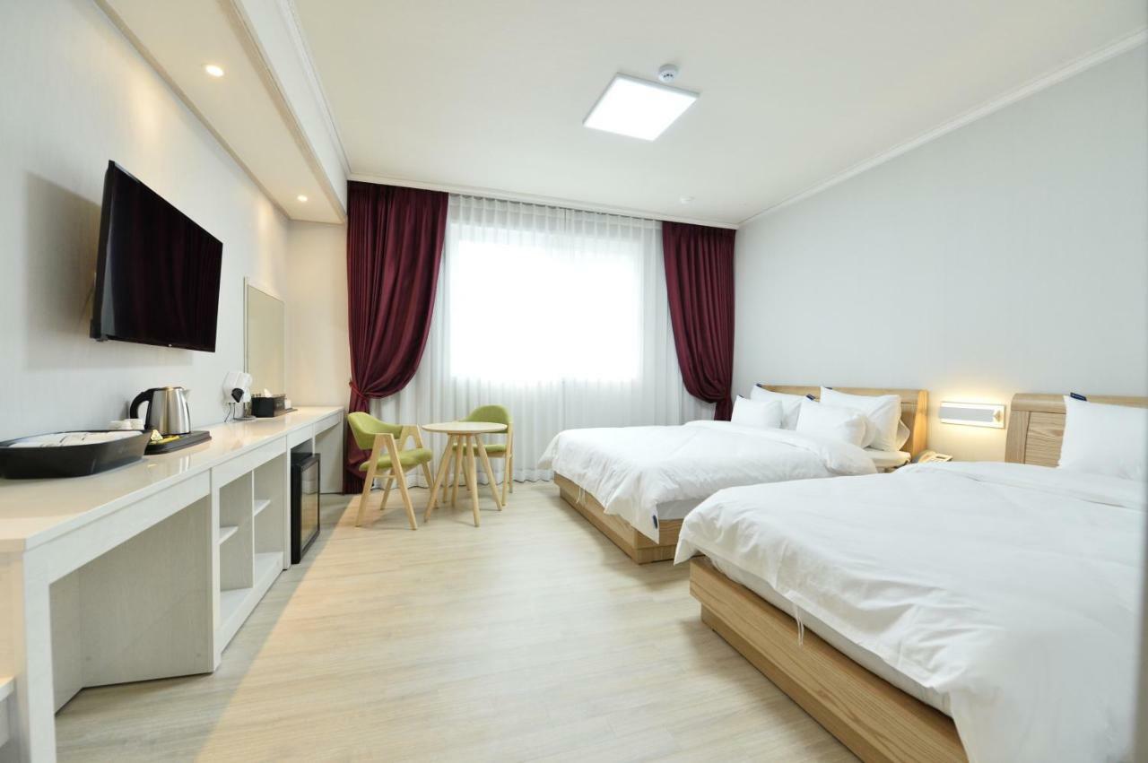 Gwangju Tourist Hotel Кванджу Экстерьер фото
