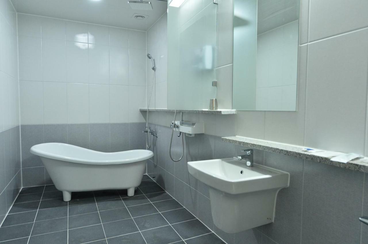 Gwangju Tourist Hotel Кванджу Экстерьер фото